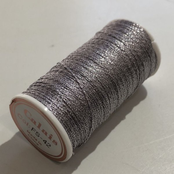 画像2: Calaisラメ糸 FS Col.42(薄紫) (2)