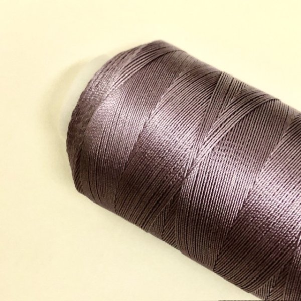 画像3: 【納期未定のご予約商品】都羽根　絹穴糸　1000m　【128】薄紫 (3)