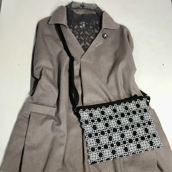 画像3: 【送料無料】古書再現アレンジ　ラメ糸のサコッシュカバー(サコッシュは付きません） (3)