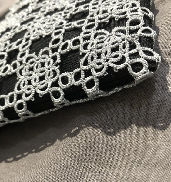 画像4: 【送料無料】古書再現アレンジ　ラメ糸のサコッシュカバー(サコッシュは付きません） (4)