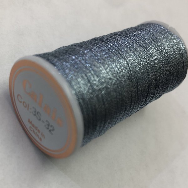 画像2: Calaisラメ糸　3S　Col.32(薄いブルー） (2)