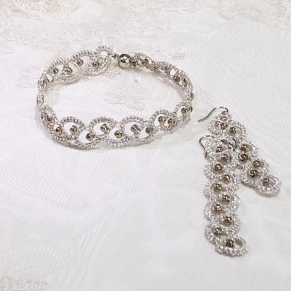 画像2: 【送料無料】Aphyuオリジナルキット　わかるとかんたんな【ビーズブレスレット(＆おまけのピアス）】 (2)