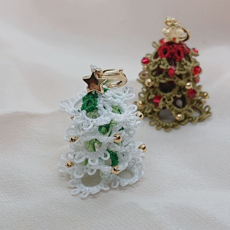 自立するクリスマスツリーのチャーム 自立するクリスマスツリーのチャーム